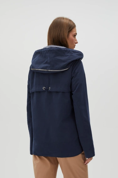 Kurtka z kapturem zapinana na zamek granatowa