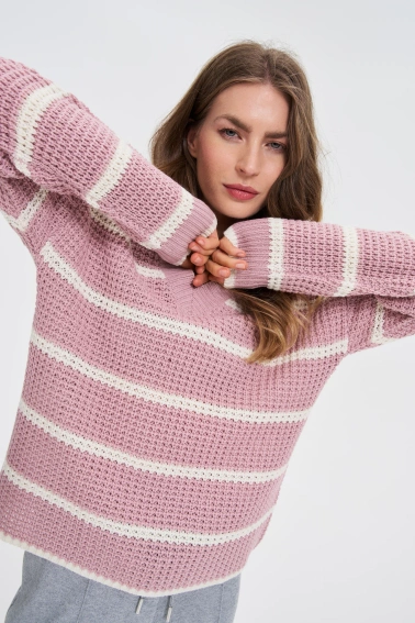 Sweter w paski różowy