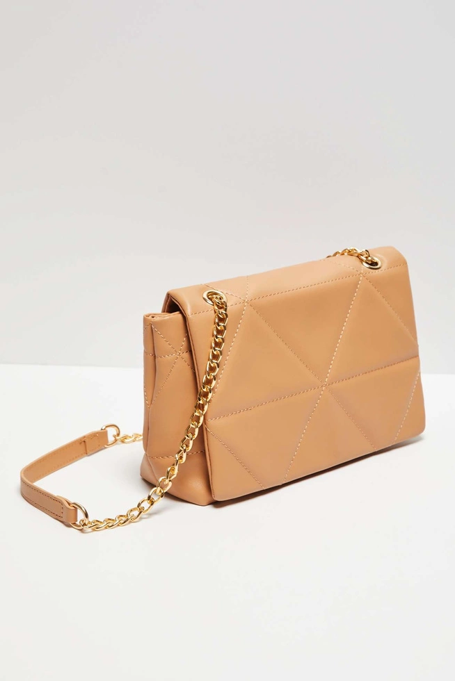 Pikowana torebka z łańcuszkiem beżowa