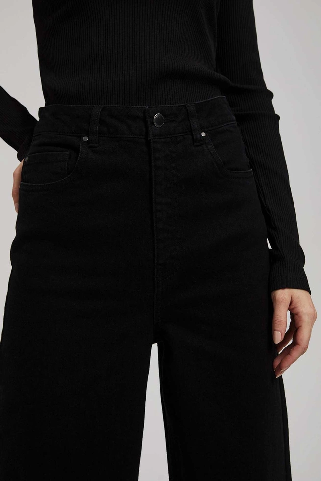 Jeansy wide leg z wysokim stanem