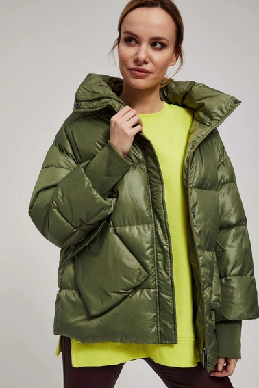 Krótka kurtka z kołnierzem