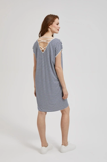 Sukienka w paski o długości przed kolano biało-niebieska