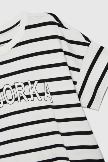 Bluza w paski z napisem biała