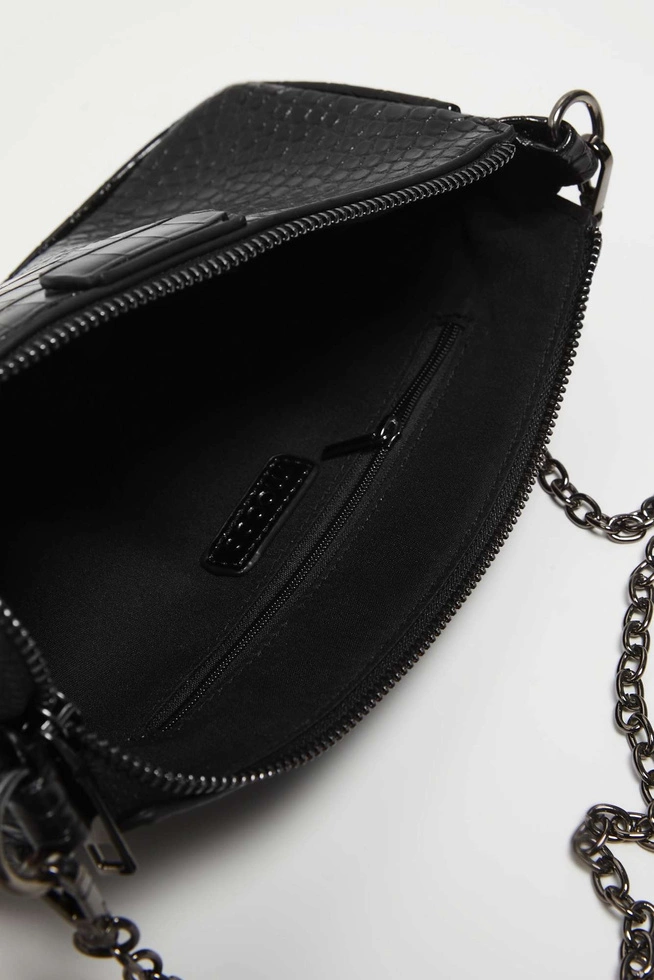 Torebka na ramię z imitacji weżowej skóry czarna