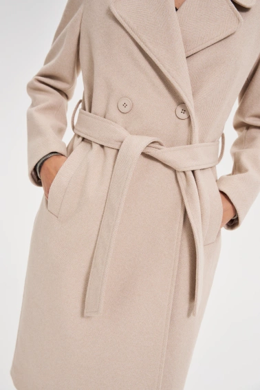 Płaszcz z paskiem beżowy