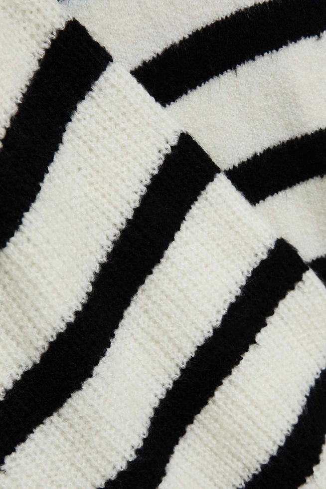 Sweter w paski z okrągłym dekoltem perłowo-czarny