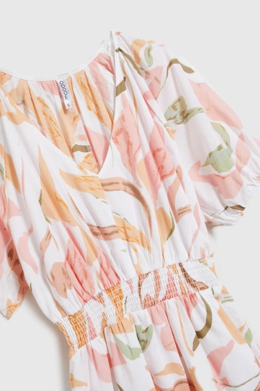 Sukienka w kwiaty biała