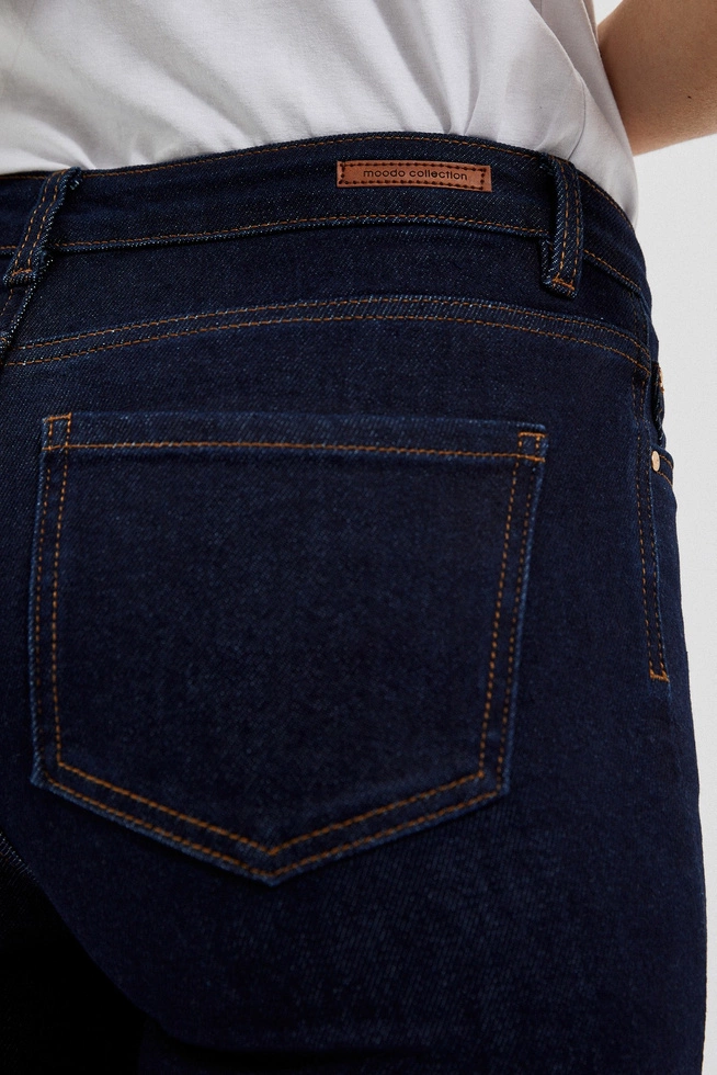 Jeansy z prostą nogawką szafirowe