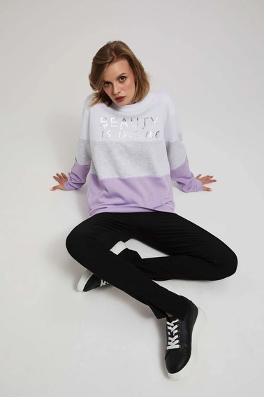 Bluza z nadrukiem lawendowa