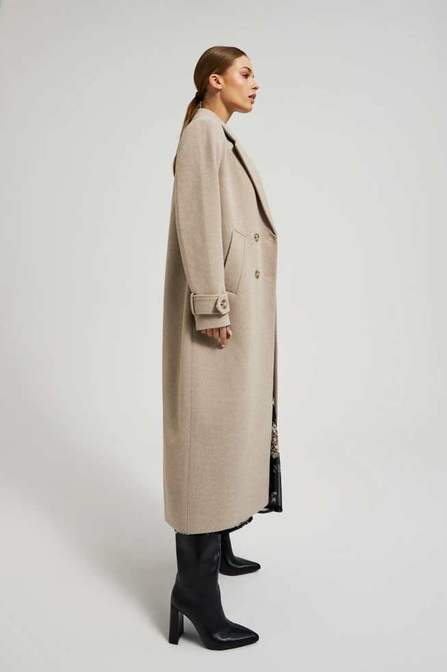 Elegancki długi płaszcz beżowy