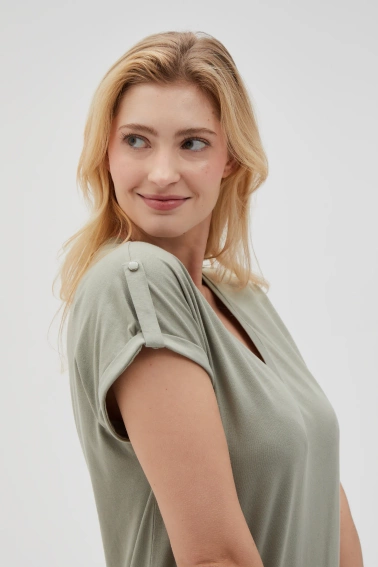 Gładki t-shirt z dekoltem w serek oliwkowy