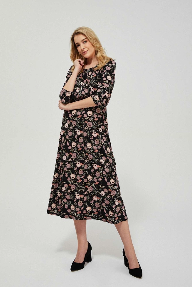 Sukienka z nadrukiem w kwiaty
