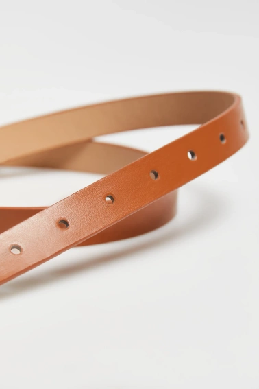 Pasek z ozdobną klamrą brązowy