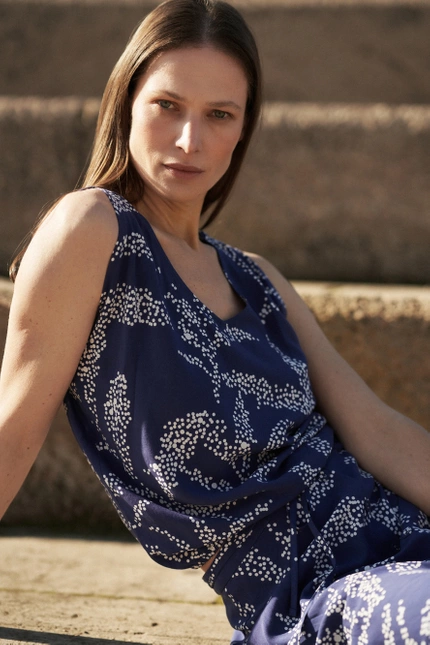 Koszula na ramiączka z wzorem kropek niebieska