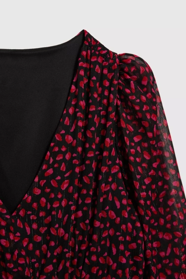 Sukienka z bufiastymi rękawami i dekoltem w serek czarna