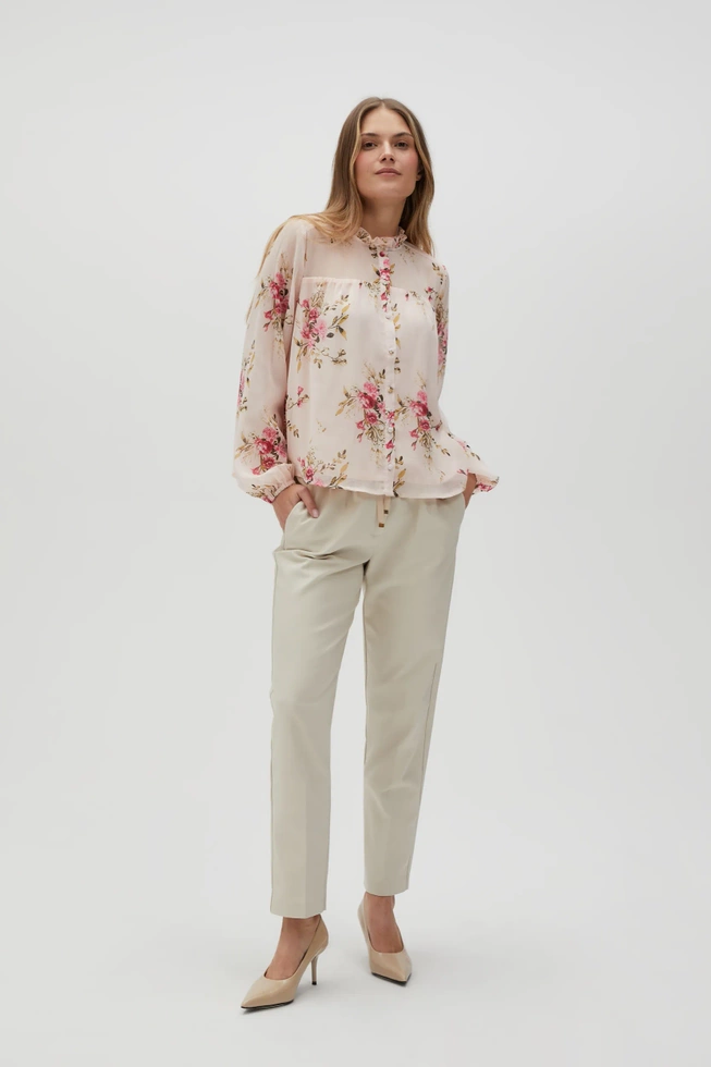 Koszula w kwiaty z falbankami i bufiastymi rękawami różowa