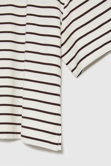 T-shirt oversize w paski brązowy