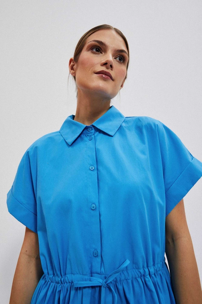 Koszulowa sukienka z falbaną