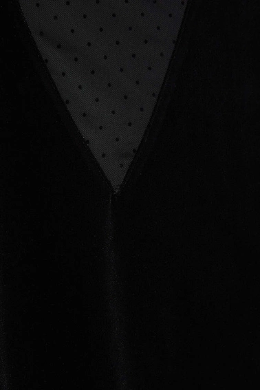 Bluzka z ażurowymi rękawami 