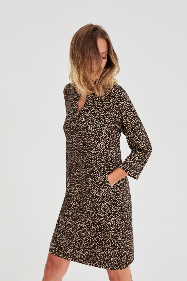Sukienka w drobny wzór czarna