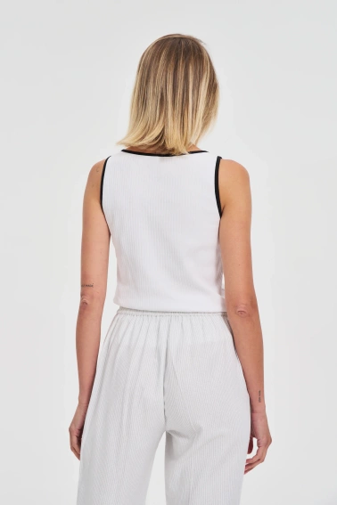 Dopasowany top biały