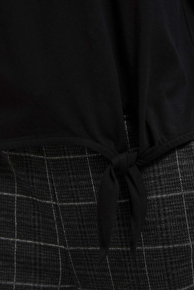 Bluzka z napisem i wiązaniem czarna