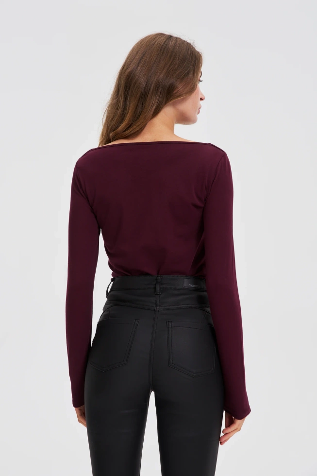 Dopasowana bluzka z długimi rękawami burgundowa