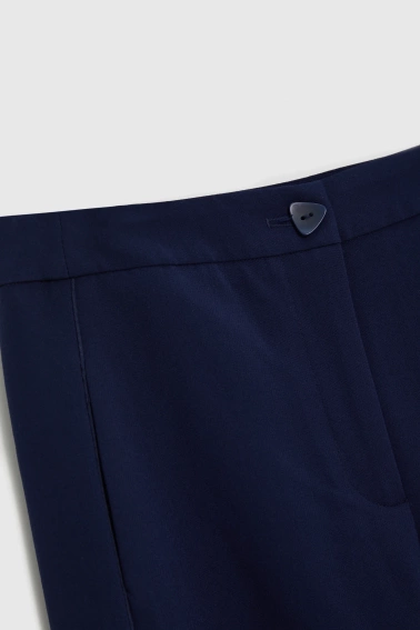 Gładkie spodnie granatowe