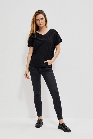 Bluzka z ażurowym dekoltem i krótkimi rękawami czarna