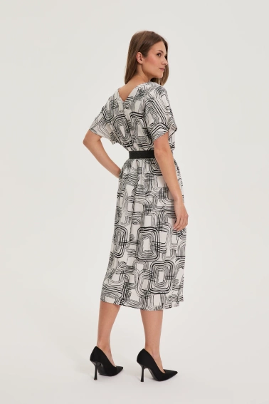 Wiskozowo-lniana sukienka biała 