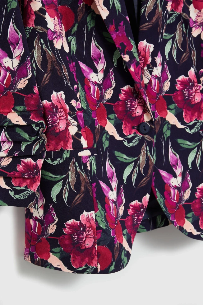 Marynarka w kwiaty granatowa