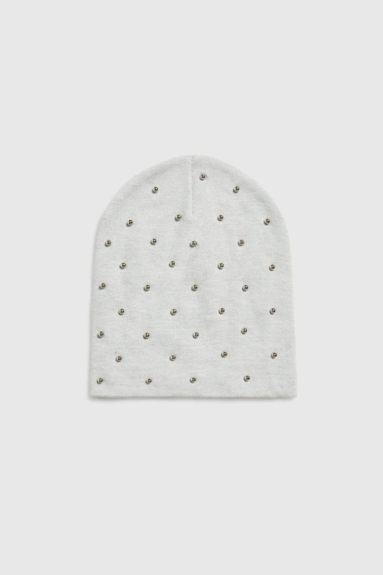 Czapka z koralikami szara