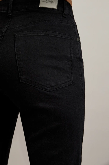 Jeansy z prostą nogawką czarne
