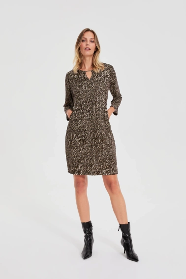 Sukienka w drobny wzór czarna