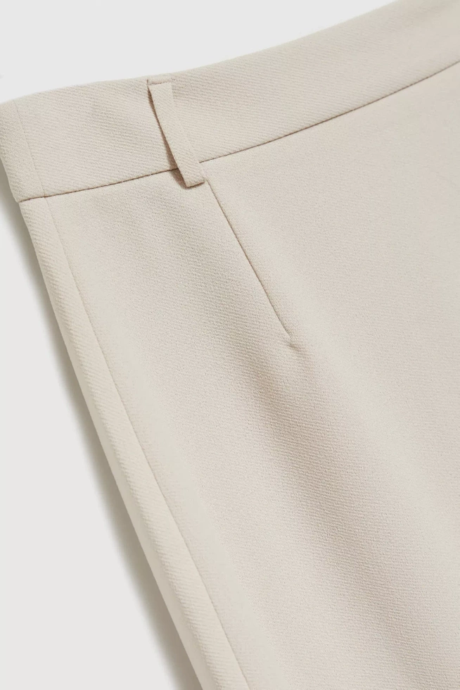 Ołówkowa gładka spódnica do kolan beżowa