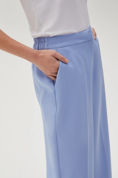 Eleganckie spodnie w kant błękitne