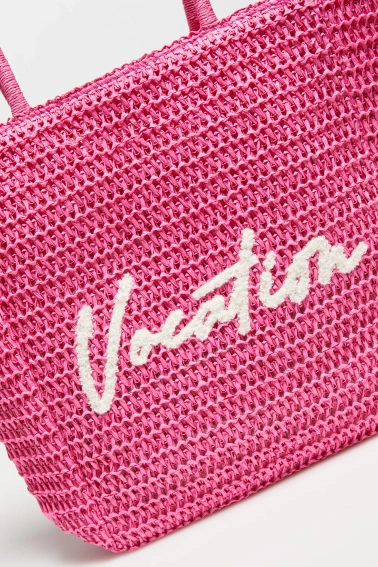 Pleciona torba z napisem różowa