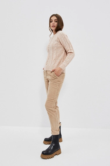 Sweter z ozdobnym splotem pudrowo-różowy