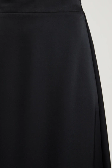 Trapezowa spódnica czarna 