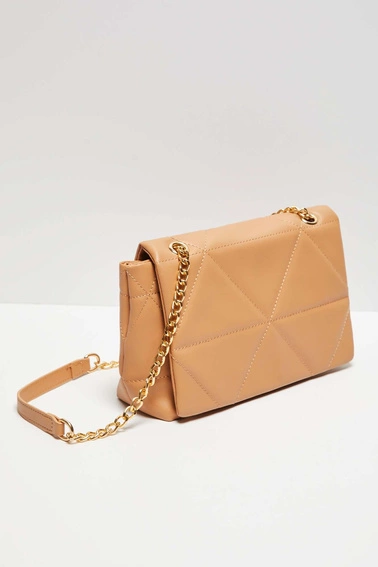 Pikowana torebka z łańcuszkiem beżowa