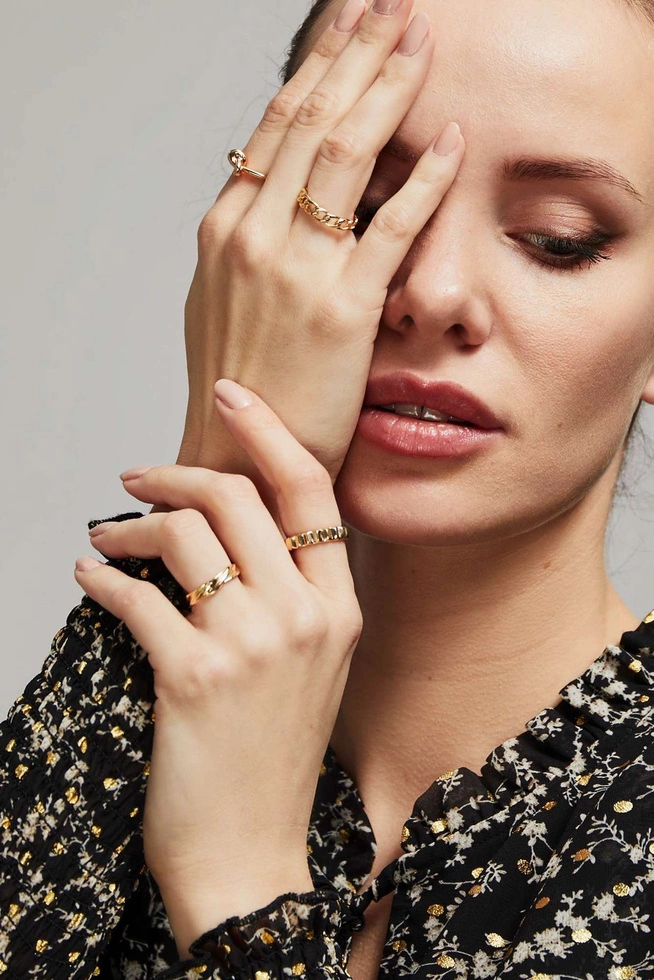 Zestaw 4 pierścionków o regulowanym obwodzie