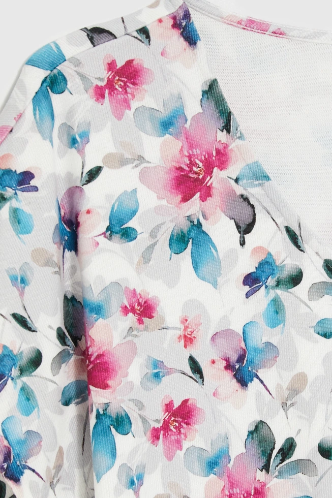 Bluzka z dekoltem w serek biała