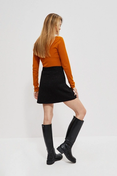 Spódnica mini z geometrycznym tłoczeniem