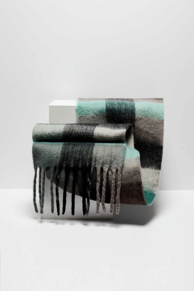 Wielokolorowy szal grafitowy