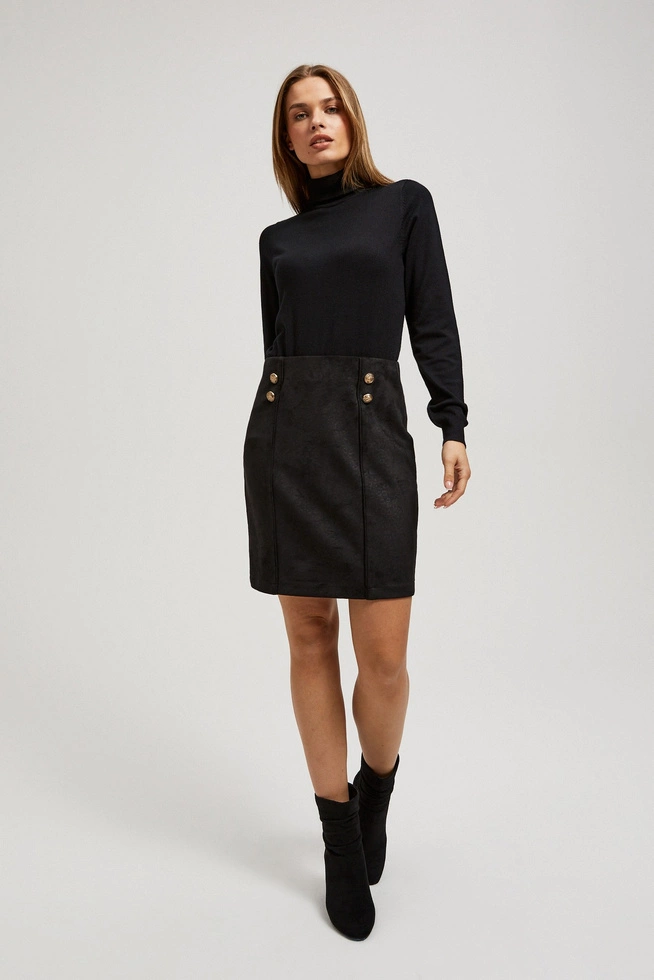 Ołówkowa spódnica z ozdobnymi guzikami