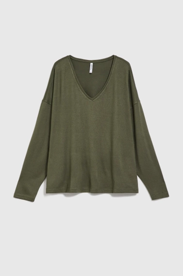 Sweter z dekoltem w serek i obniżoną linią ramion oliwkowy