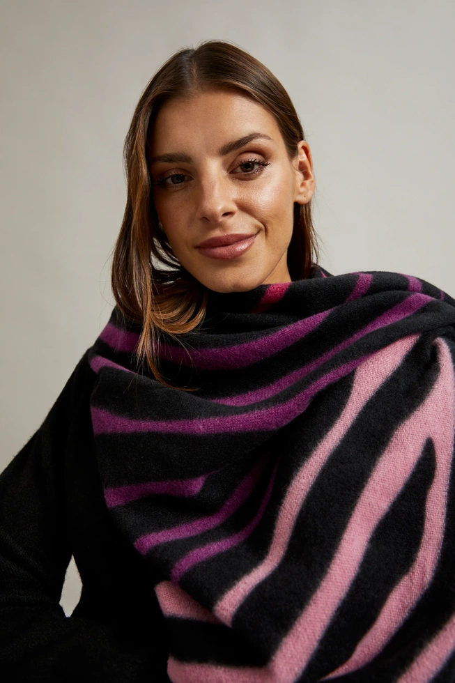 Szalik w zwierzęcy wzór różowy