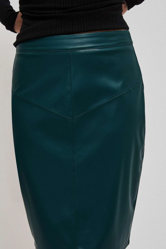 Spódnica z geometrycznym przeszyciem szmaragdowa