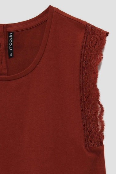 Top z koronką na rękawie brązowy