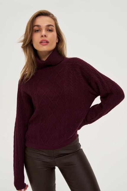 Sweter z golfem burgundowy